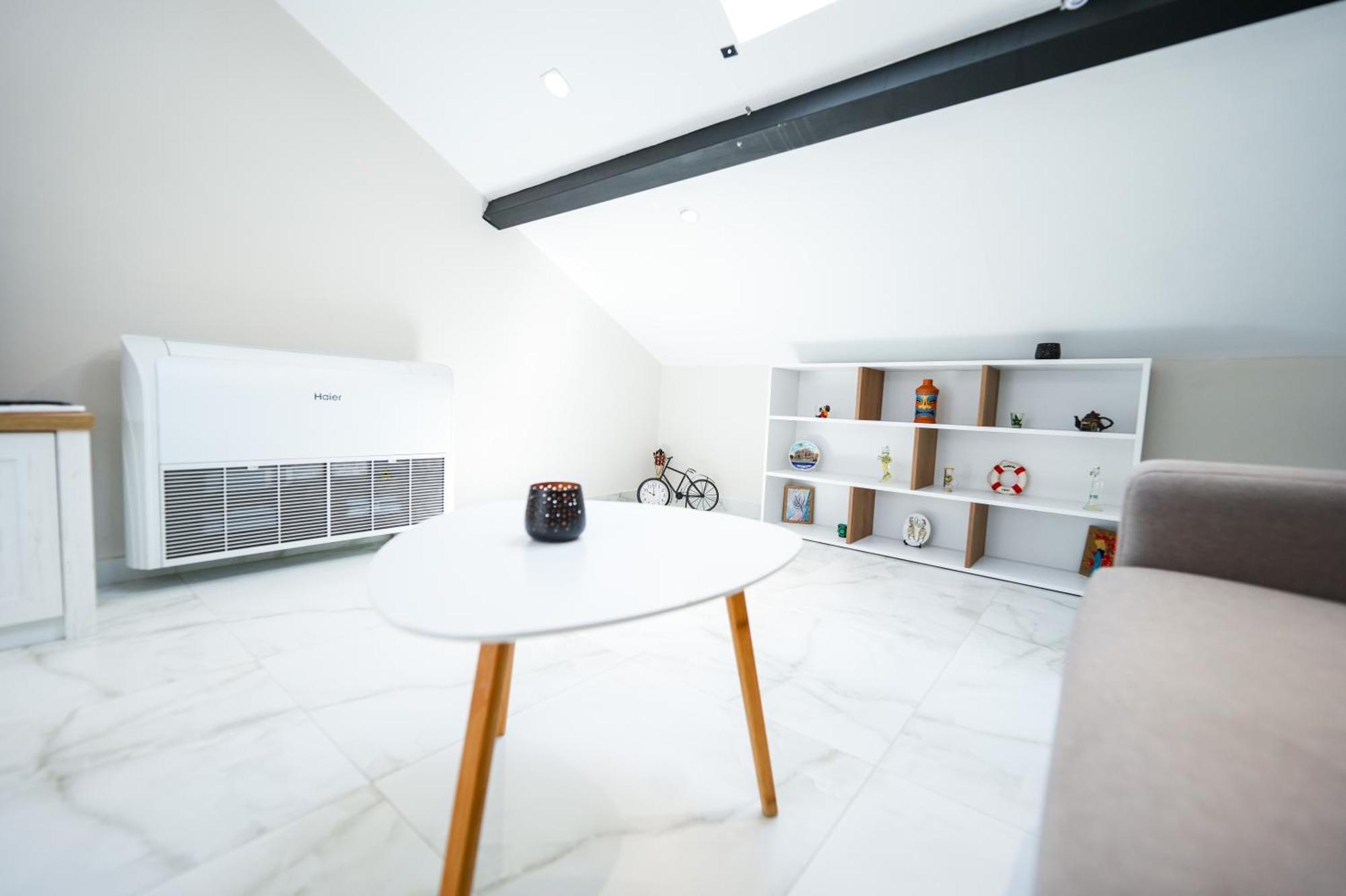 City Center Hideout - Studio Apartment ติรานา ภายนอก รูปภาพ