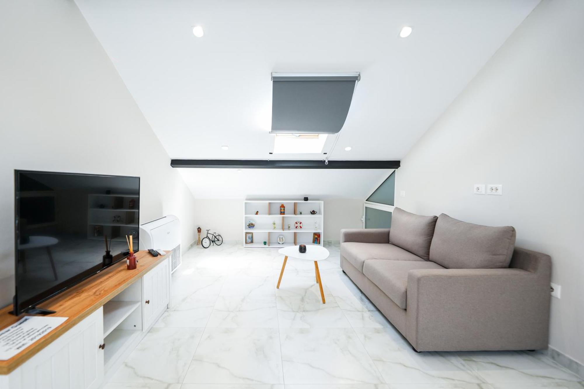 City Center Hideout - Studio Apartment ติรานา ภายนอก รูปภาพ